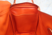 Load image into Gallery viewer, HERMES LINDY 30 Evercolor leather Orange □Q Engraving Shoulder bag 700040008