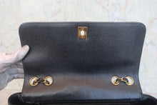 画像をギャラリービューアに読み込む, CHANEL/シャネル マドモアゼルチェーンショルダーバッグ キャビアスキン ブラック/ゴールド金具 ショルダーバッグ 800020014