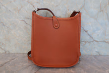 将图片加载到图库查看器,HERMES EVELYNE TPM Graine Couchevel leather Cognac □H刻印 Shoulder bag 800080042