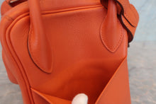 Load image into Gallery viewer, HERMES LINDY 30 Evercolor leather Orange □Q Engraving Shoulder bag 700040008