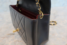 Load image into Gallery viewer, CHANEL  Diana matelasse chain shoulder bag Lambskin Black/Gold hadware Shoulder bag 700100010