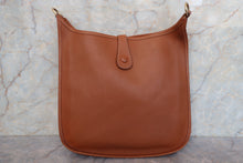 画像をギャラリービューアに読み込む, HERMES/エルメス エブリン1GM クシュベル ゴールド ショルダーバッグ 700110096