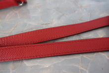 将图片加载到图库查看器,HERMES VESPA TPM Graine Couchevel leather Rouge vif □H刻印 Shoulder bag 700090148