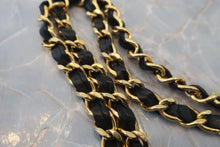将图片加载到图库查看器,CHANEL/香奈儿 巴黎限定 CF 双盖 链条包 羊皮 Black/Gold hadware(黑色/金色金属) 肩背包 800030144