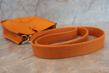 将图片加载到图库查看器,HERMES EVELYNE TPM Clemence leather Orange C刻印 Shoulder bag 700090048