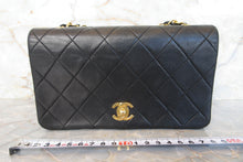 Load image into Gallery viewer, CHANEL Mini matelasse chain shoulder bag Lambskin Black/Gold hadware Shoulder bag 600120026