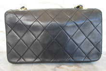 Load image into Gallery viewer, CHANEL Mini matelasse chain shoulder bag Lambskin Black/Gold hadware Shoulder bag 600120026