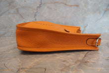 将图片加载到图库查看器,HERMES EVELYNE TPM Clemence leather Orange C刻印 Shoulder bag 700090048