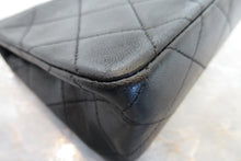 Load image into Gallery viewer, CHANEL Mini matelasse chain shoulder bag Lambskin Black/Gold hadware Shoulder bag 600120026