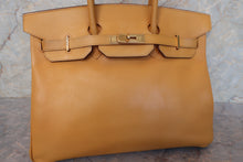 Load image into Gallery viewer, HERMES BIRKIN 35 Graine Couchevel leather Jaune □D Engraving Hand bag 700030253