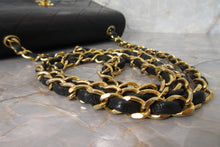 Load image into Gallery viewer, CHANEL Mini matelasse chain shoulder bag Lambskin Black/Gold hadware Shoulder bag 600120026
