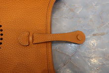 将图片加载到图库查看器,HERMES EVELYNE TPM Clemence leather Orange C刻印 Shoulder bag 700090048