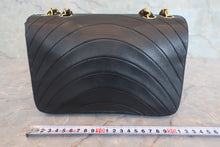 Load image into Gallery viewer, CHANEL chain shoulder bag Lambskin Black/Gold hadware Shoulder bag 800030128