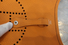 将图片加载到图库查看器,HERMES EVELYNE TPM Clemence leather Orange C刻印 Shoulder bag 700090048
