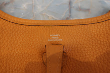 Load image into Gallery viewer, HERMES  EVELYNE TPM Clemence leather Orange C Engraving Shoulder bag 700090048