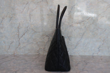 Load image into Gallery viewer, CHANEL Medallion Tote Caviar skin Black/Silver hadware Tote bag 700060203