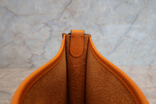 Load image into Gallery viewer, HERMES  EVELYNE TPM Clemence leather Orange C Engraving Shoulder bag 700090048