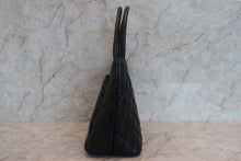 將圖片載入圖庫檢視器 CHANEL/シャネル 復刻トート キャビアスキン ブラック/ゴールド金具 トートバッグ 700090015