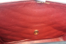 Load image into Gallery viewer, CHANEL chain shoulder bag Lambskin Black/Gold hadware Shoulder bag 800030128