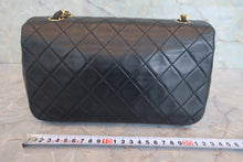 Load image into Gallery viewer, CHANEL Matelasse Full Flap chain shoulder bag Lambskin Black/Gold hadware Shoulder bag 800030134