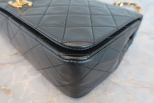 Load image into Gallery viewer, CHANEL Matelasse Full Flap chain shoulder bag Lambskin Black/Gold hadware Shoulder bag 800030134