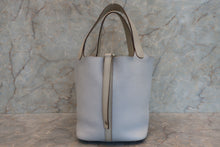 Load image into Gallery viewer, HERMES PICOTIN LOCK TOUCH MM Clemence leather/Swift leather Blue pale/Pearl gray □R Engraving Hand bag 700100079