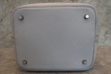 Load image into Gallery viewer, HERMES PICOTIN LOCK TOUCH MM Clemence leather/Swift leather Blue pale/Pearl gray □R Engraving Hand bag 700100079