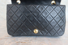 Load image into Gallery viewer, CHANEL Matelasse Full Flap chain shoulder bag Lambskin Black/Gold hadware Shoulder bag 800030134