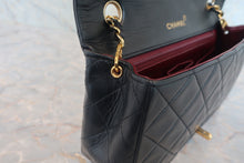 Load image into Gallery viewer, CHANEL Matelasse Full Flap chain shoulder bag Lambskin Black/Gold hadware Shoulder bag 800030134