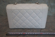 将图片加载到图库查看器,CHANEL/香奈儿 戴妃 CF 链条包 羊皮 White/Silver hadware(白色/银色金属) 肩背包 800030064