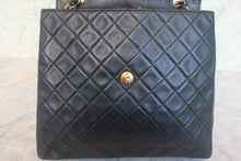 将图片加载到图库查看器,CHANEL/香奈儿 CF 链条包 羊皮 Black/Gold hadware(黑色/金色金属) 肩背包 700120196