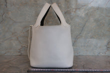 Load image into Gallery viewer, HERMES PICOTIN PM Bi-color Clemence leather/Epsom leather White/Black □J Engraving Hand bag 700110109