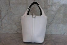 Load image into Gallery viewer, HERMES PICOTIN PM Bi-color Clemence leather/Epsom leather White/Black □J Engraving Hand bag 700110109