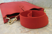 將圖片載入圖庫檢視器 HERMES/エルメス エブリン1GM クシュベル ルージュヴィフ □F刻印 ショルダーバッグ 700090118