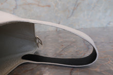 Load image into Gallery viewer, HERMES PICOTIN PM Bi-color Clemence leather/Epsom leather White/Black □J Engraving Hand bag 700110109