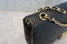 Load image into Gallery viewer, CHANEL Matelasse double flap double chain shoulder bag Lambskin Black/Gold hadware Shoulder bag 700090025