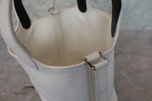 Load image into Gallery viewer, HERMES PICOTIN PM Bi-color Clemence leather/Epsom leather White/Black □J Engraving Hand bag 700110109