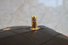 Load image into Gallery viewer, CHANEL Matelasse double flap double chain shoulder bag Lambskin Black/Gold hadware Shoulder bag 700090025