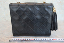 画像をギャラリービューアに読み込む, CHANEL/シャネル マトラッセフリンジチェーンショルダーバッグ ラムスキン ブラック/ゴールド金具 ショルダーバッグ 800060176