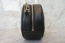 Load image into Gallery viewer, CHANEL Matelasse round chain shoulder bag Lambskin Black/Gold hadware Shoulder bag 700090130