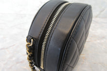 Load image into Gallery viewer, CHANEL Matelasse round chain shoulder bag Lambskin Black/Gold hadware Shoulder bag 700090130