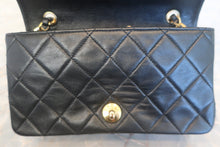 將圖片載入圖庫檢視器 CHANEL/シャネル ミニマトラッセチェーンショルダーバッグ ラムスキン ブラック/ゴールド金具 ショルダーバッグ 700120249