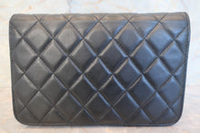 將圖片載入圖庫檢視器 CHANEL/シャネル マトラッセチェーンウォレット ラムスキン ブラック/ゴールド金具 ショルダーバッグ 700120156
