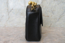 Load image into Gallery viewer, CHANEL CC mark chain shoulder bag Caviar skin Black/Gold hadware Shoulder bag 700090127