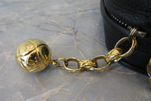 Load image into Gallery viewer, CHANEL CC mark chain shoulder bag Caviar skin Black/Gold hadware Shoulder bag 700090127