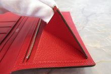 Load image into Gallery viewer, HERMES  Bearn Soufflet Chevre myzore goatskim Rose lipstick/Rouge casaque □Q Engraving Wallet 700030151