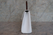 Load image into Gallery viewer, CHANEL Matelasse Trapezoid Hand bag Caviar skin/Plastic White/Gold hadware Hand bag500050069