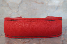 Load image into Gallery viewer, HERMES  EVELYNE TPM Clemence leather Rouge de Coeur D Engraving Shoulder bag 700100105