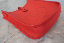 Load image into Gallery viewer, HERMES  EVELYNE TPM Clemence leather Rouge de Coeur D Engraving Shoulder bag 700100105