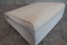 Load image into Gallery viewer, CHANEL Matelasse Trapezoid Hand bag Caviar skin/Plastic White/Gold hadware Hand bag500050069